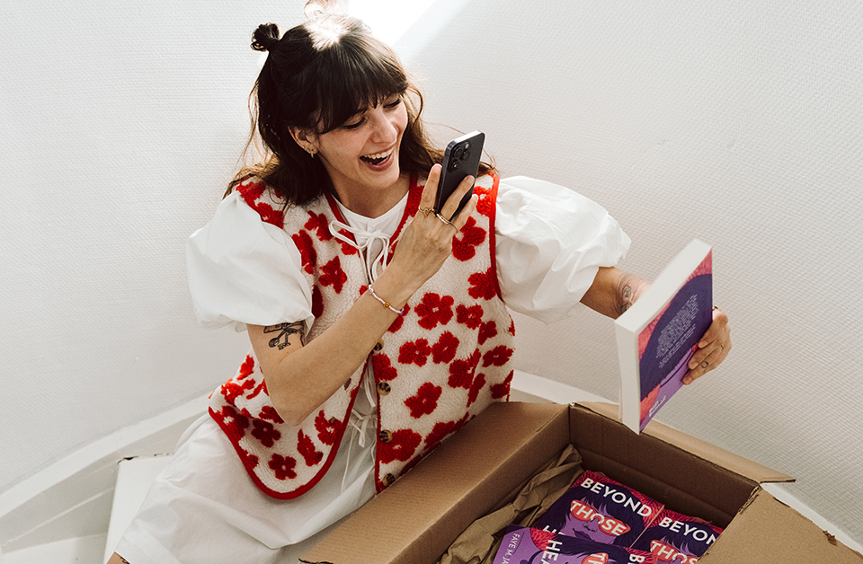 Lycka med egen bok i handen